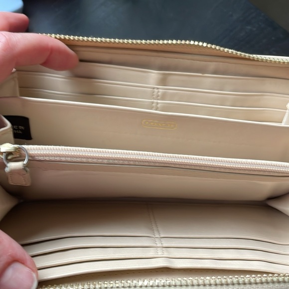 Coach Wallet - Picture 3 of 6